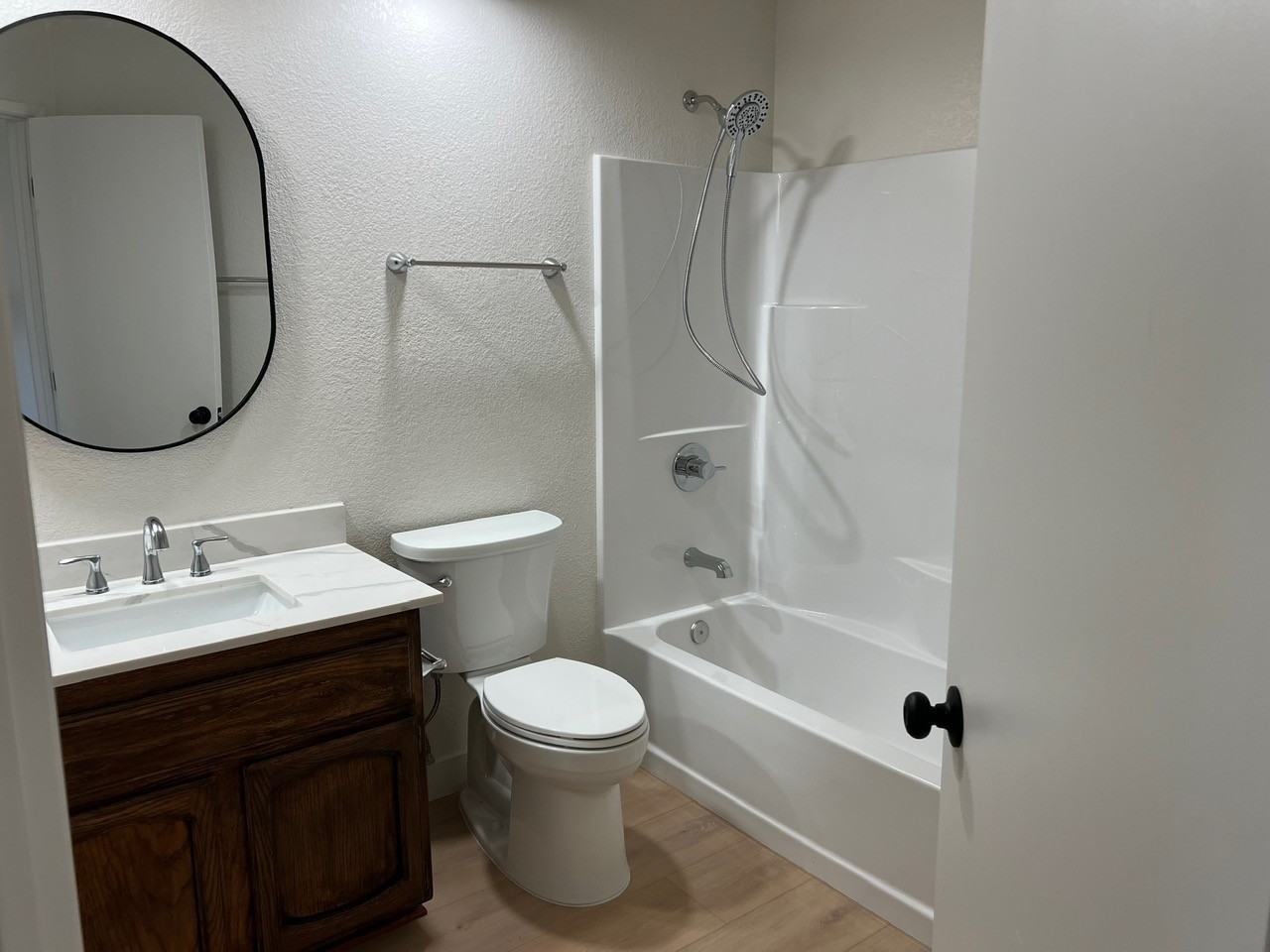 13452 Cedar St - Photo 4 of 25