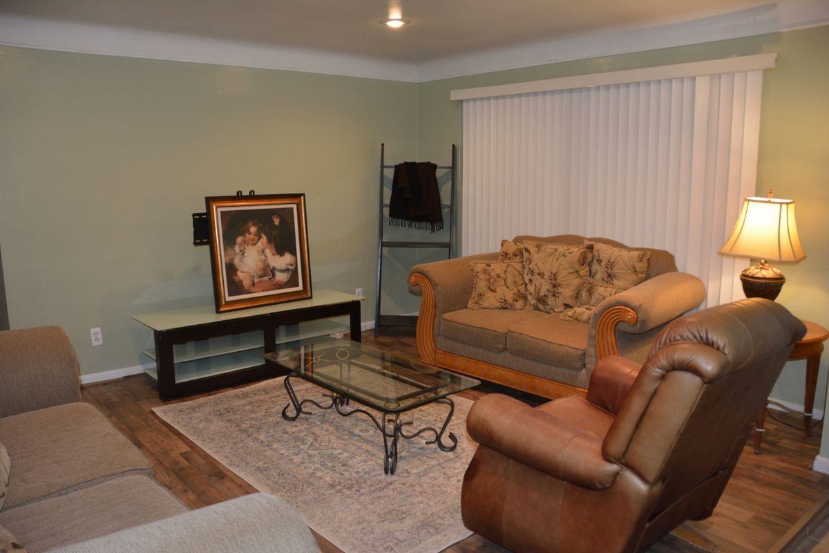 24271 Kenosha St - Photo 2 of 31