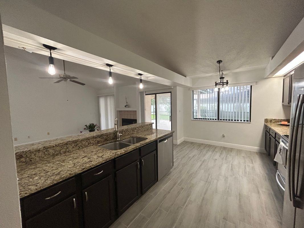 580 Carrigan Ave - Photo 5 of 25