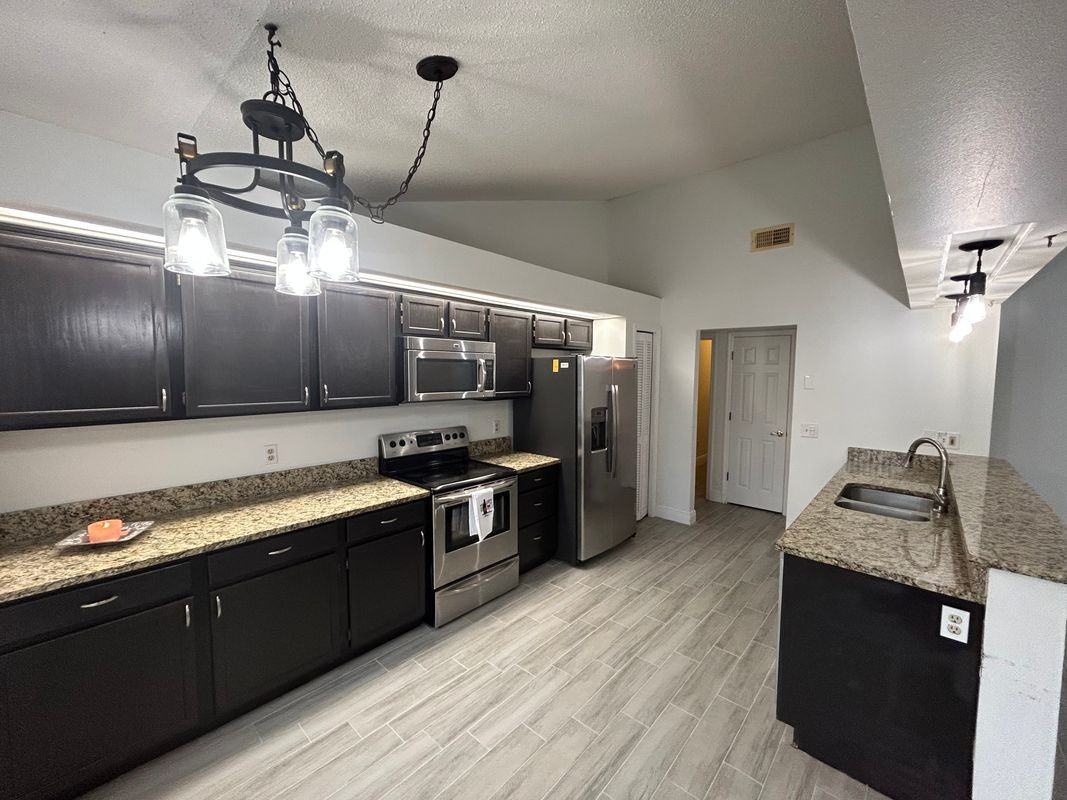 580 Carrigan Ave - Photo 6 of 25