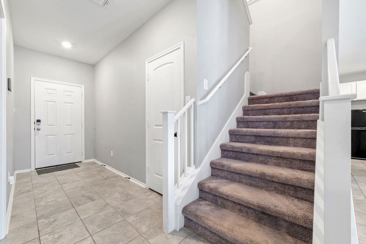 117 Kyndals Meadow Cv - Photo 2 of 37