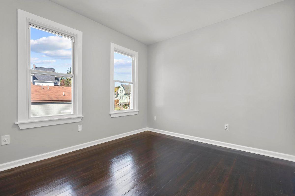 228 Cooke St ##1 - Photo 4 of 14