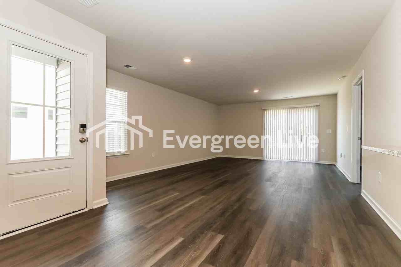 2296 Courtina Way - Photo 2 of 15