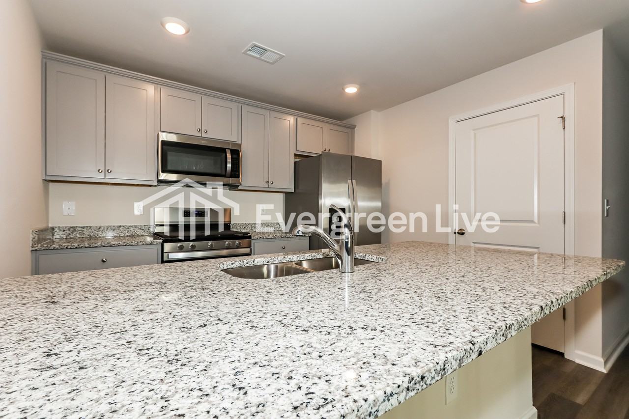 2296 Courtina Way - Photo 5 of 15