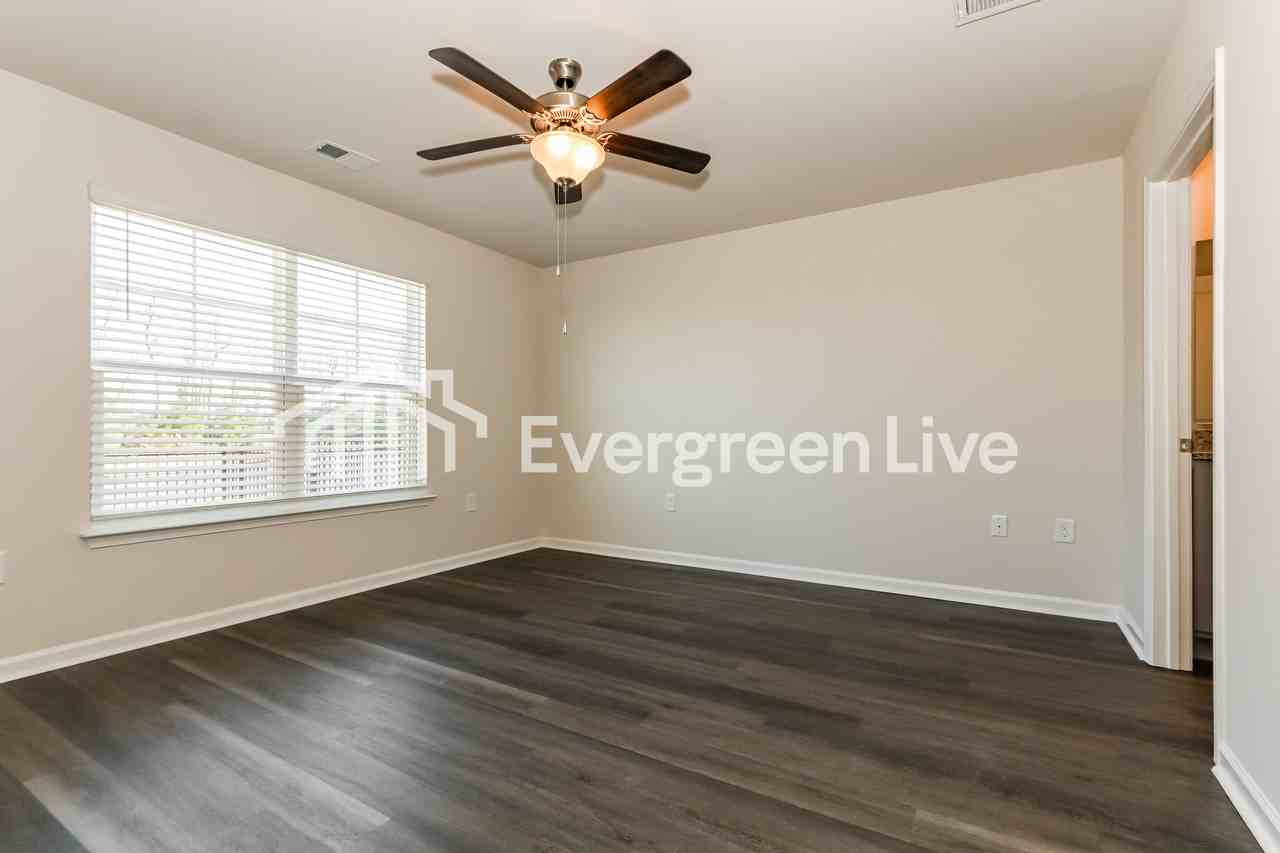 2296 Courtina Way - Photo 6 of 15