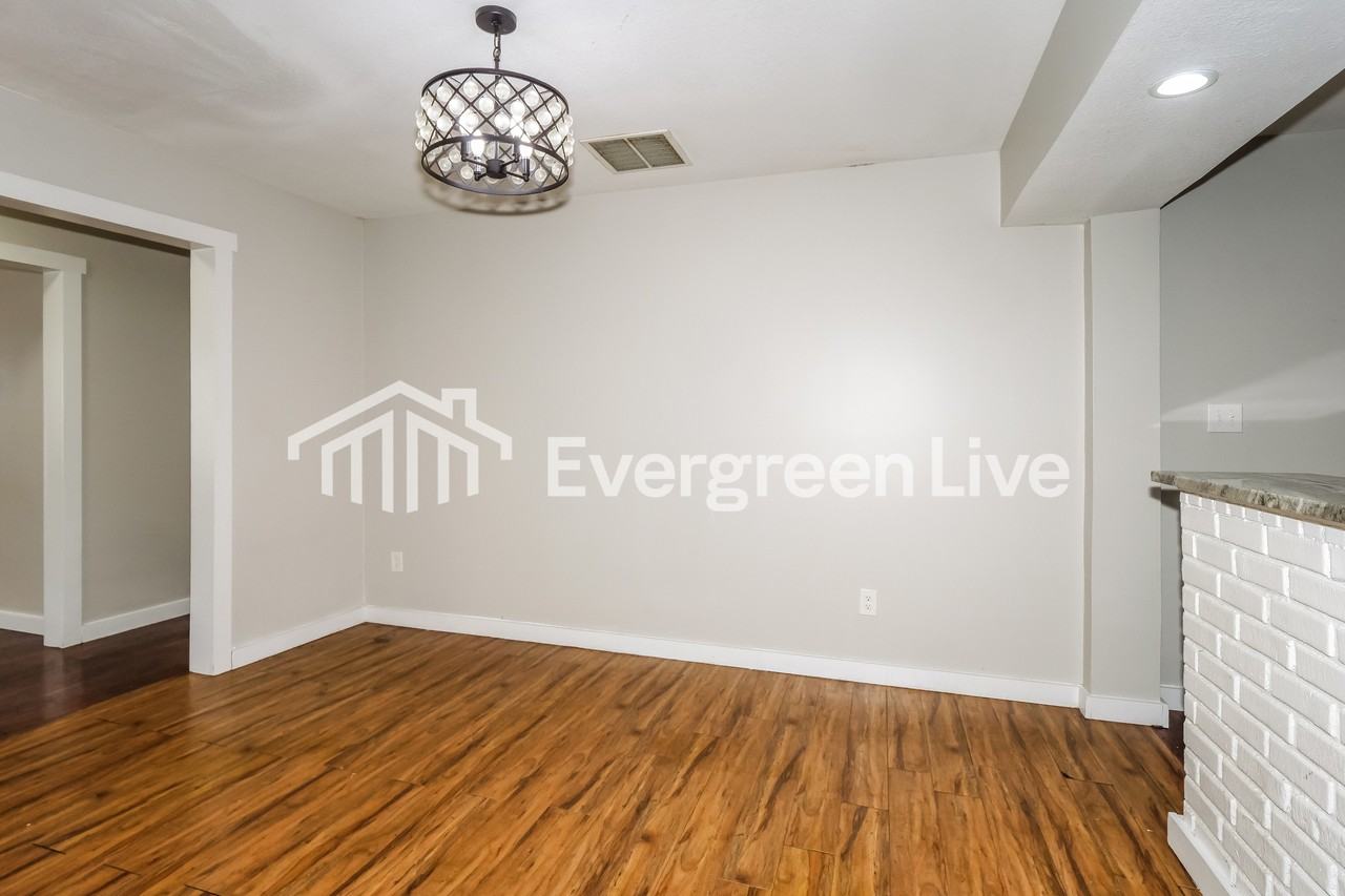 3756 Philsdale Ave - Photo 5 of 15