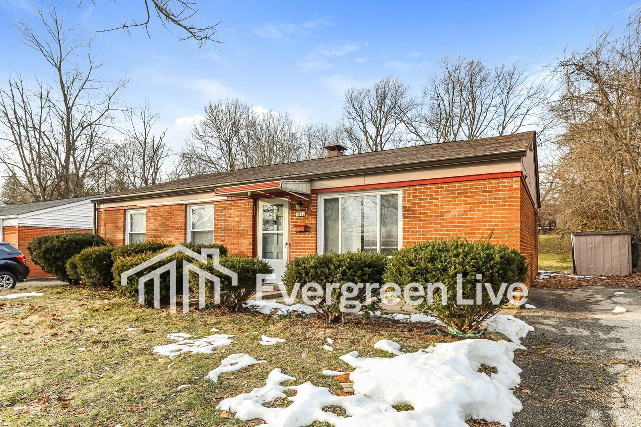 1072 Wellspring Dr - Photo 2 of 15