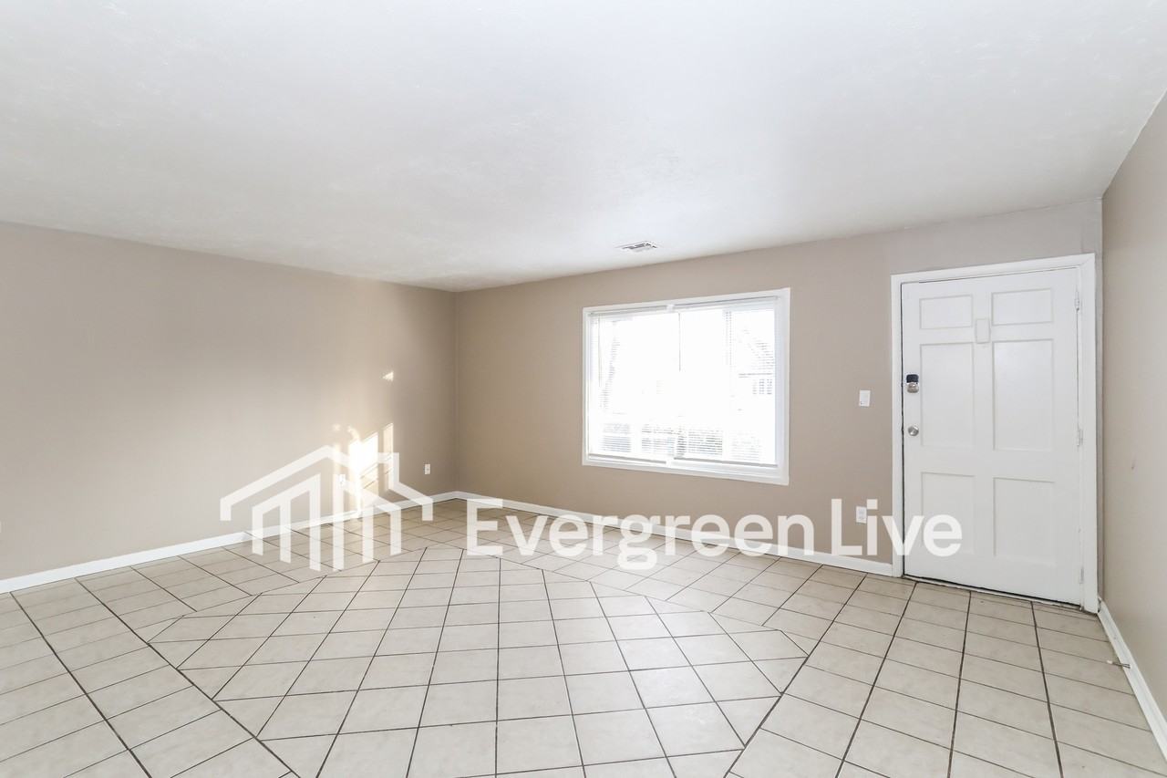 1072 Wellspring Dr - Photo 3 of 15