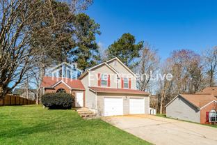 7144 Oakwood Cir - Photo 1 of 1