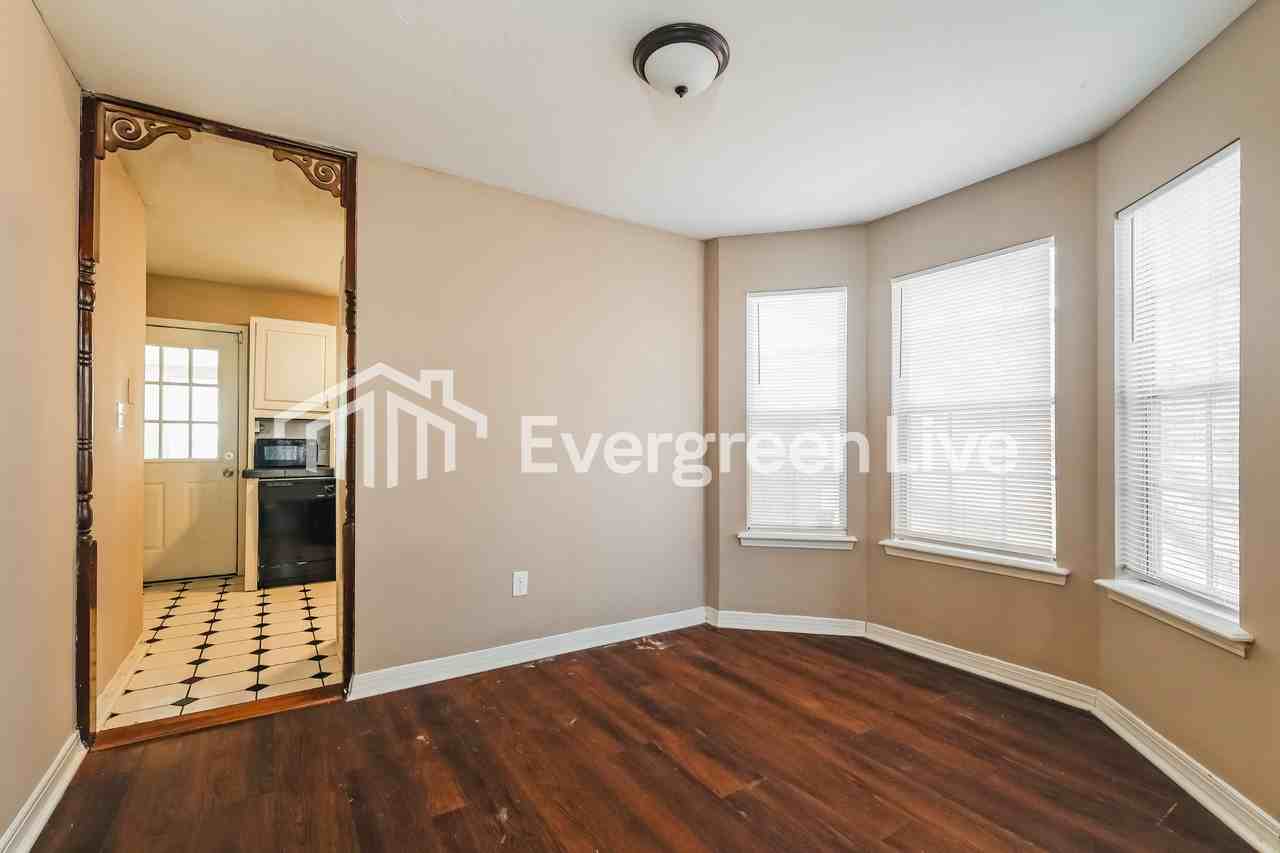 297 Cottonwood Dr - Photo 5 of 15