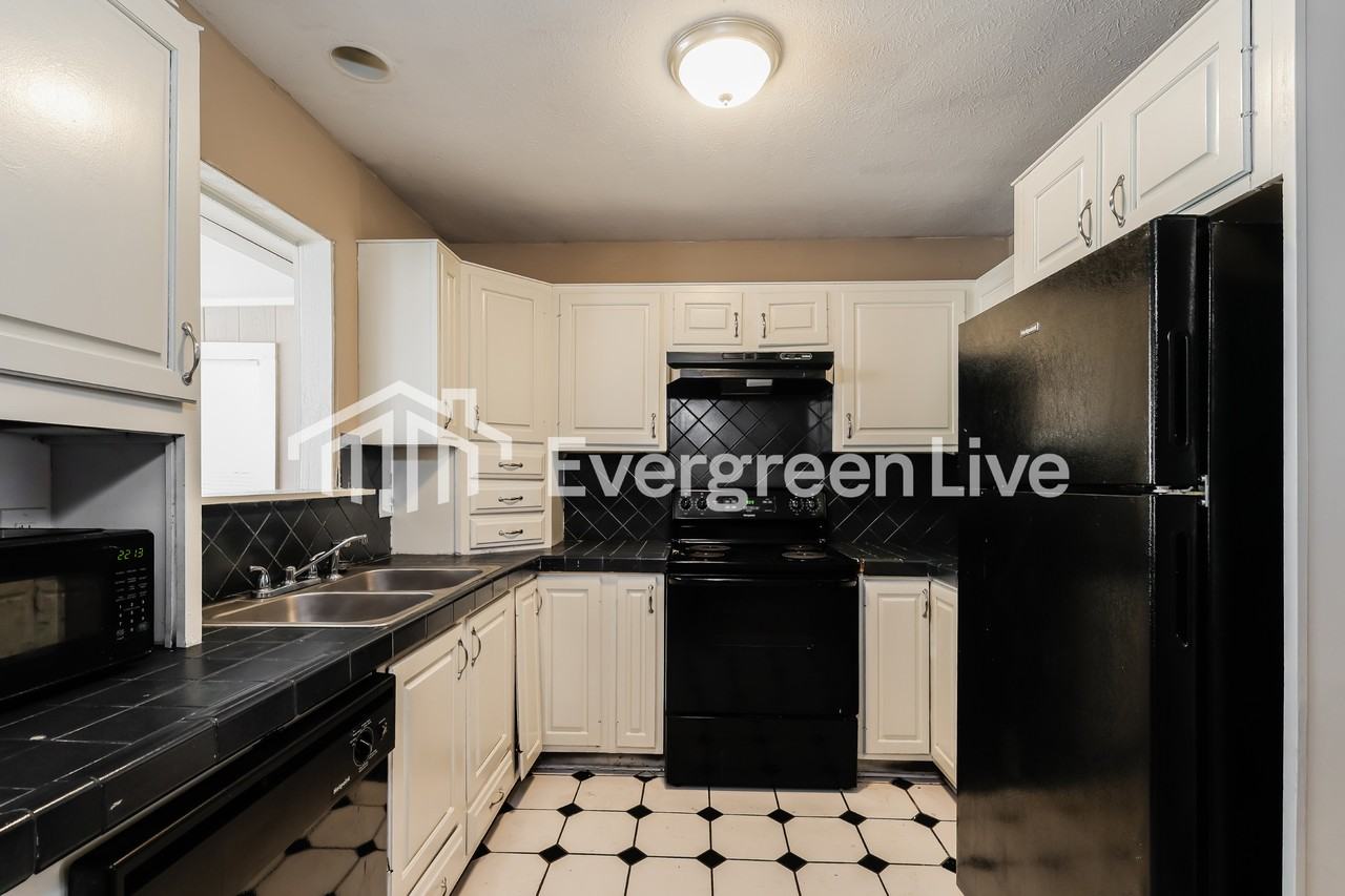 297 Cottonwood Dr - Photo 6 of 15