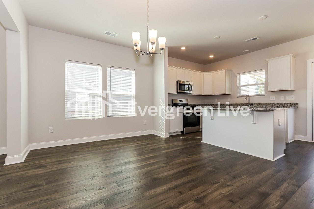 2416 Campton Loop - Photo 4 of 17