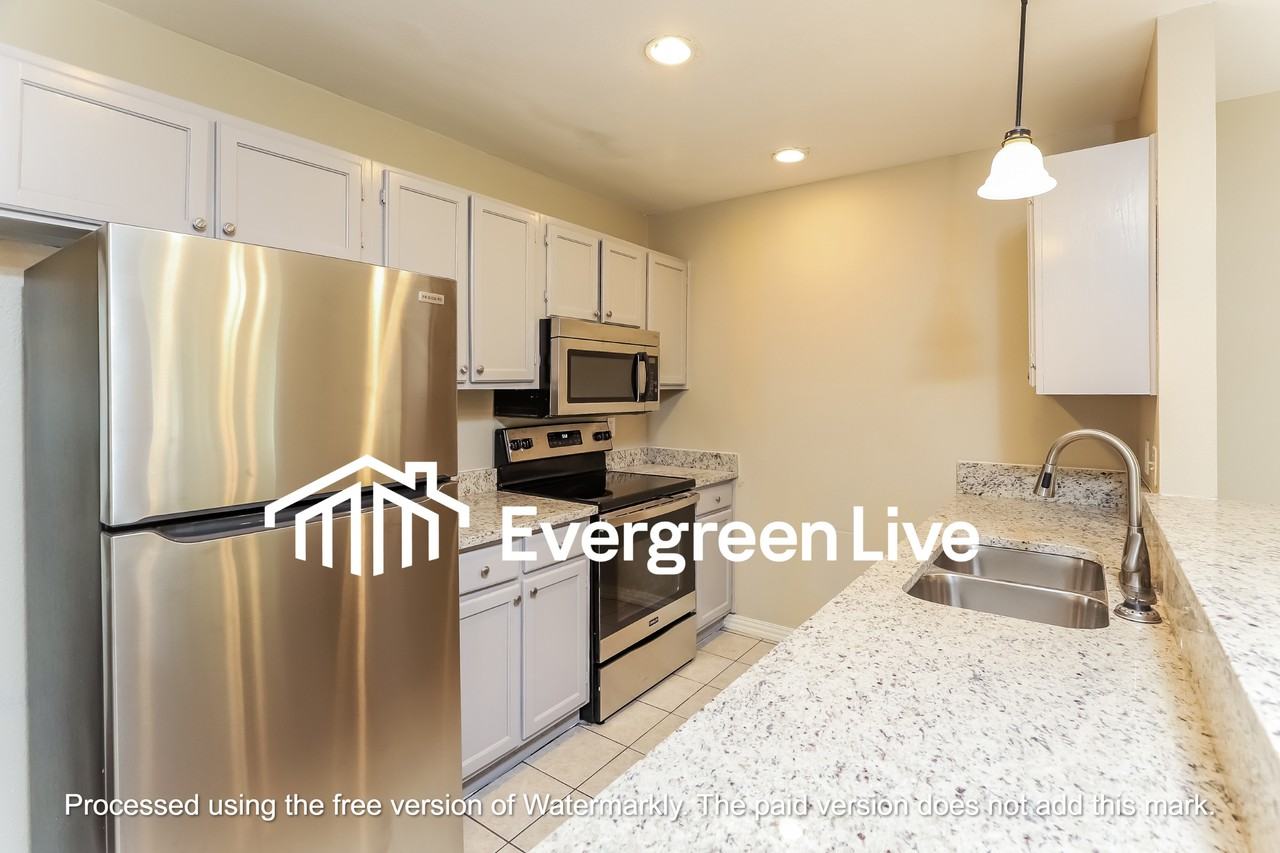 4702 Shady Breeze - Photo 4 of 15