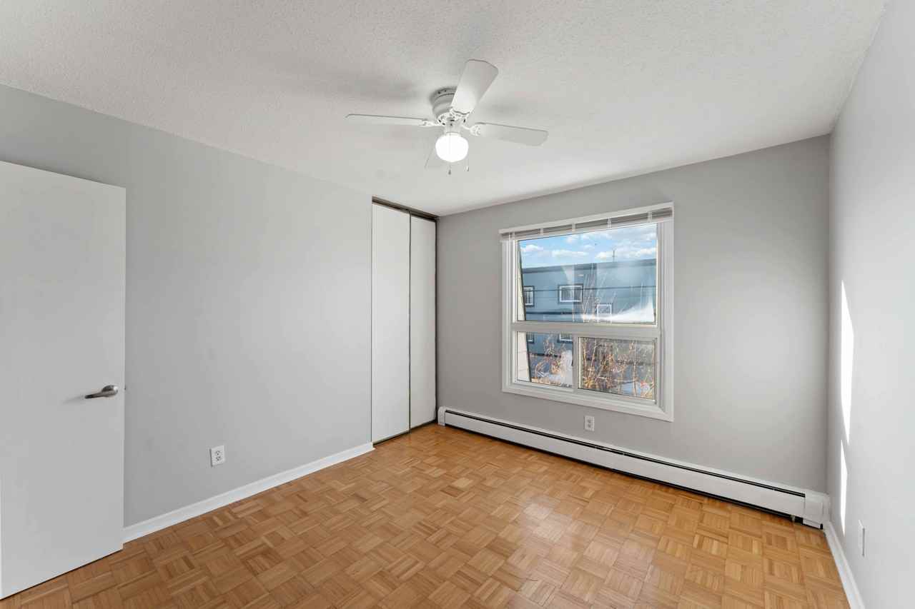 164B Carillon Street - Photo 5 of 30