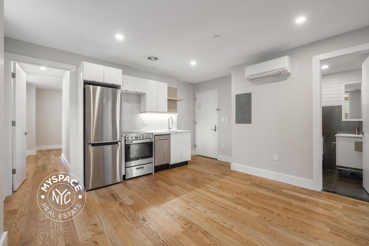 996 Carroll St #2F - Photo 3 of 12