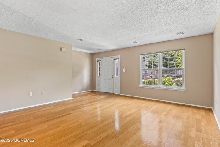 8 Ambrose Court - Photo 3 of 18