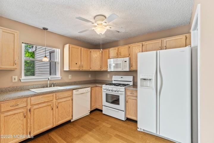 8 Ambrose Court - Photo 5 of 18