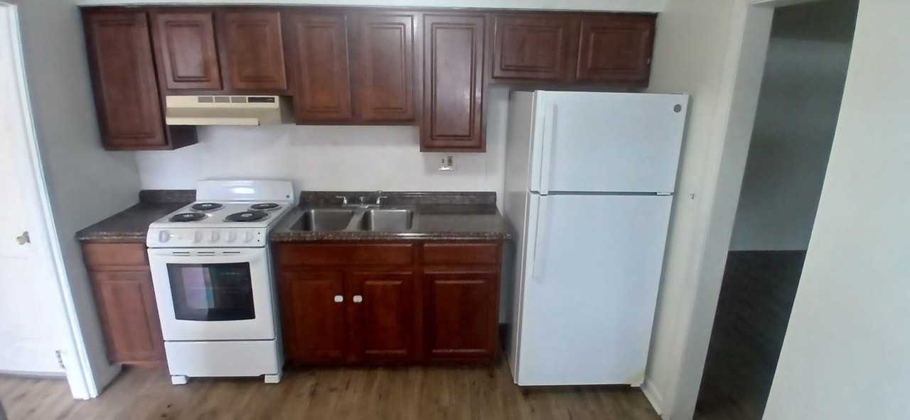 1651 W Turner St #2 - Photo 2 of 7