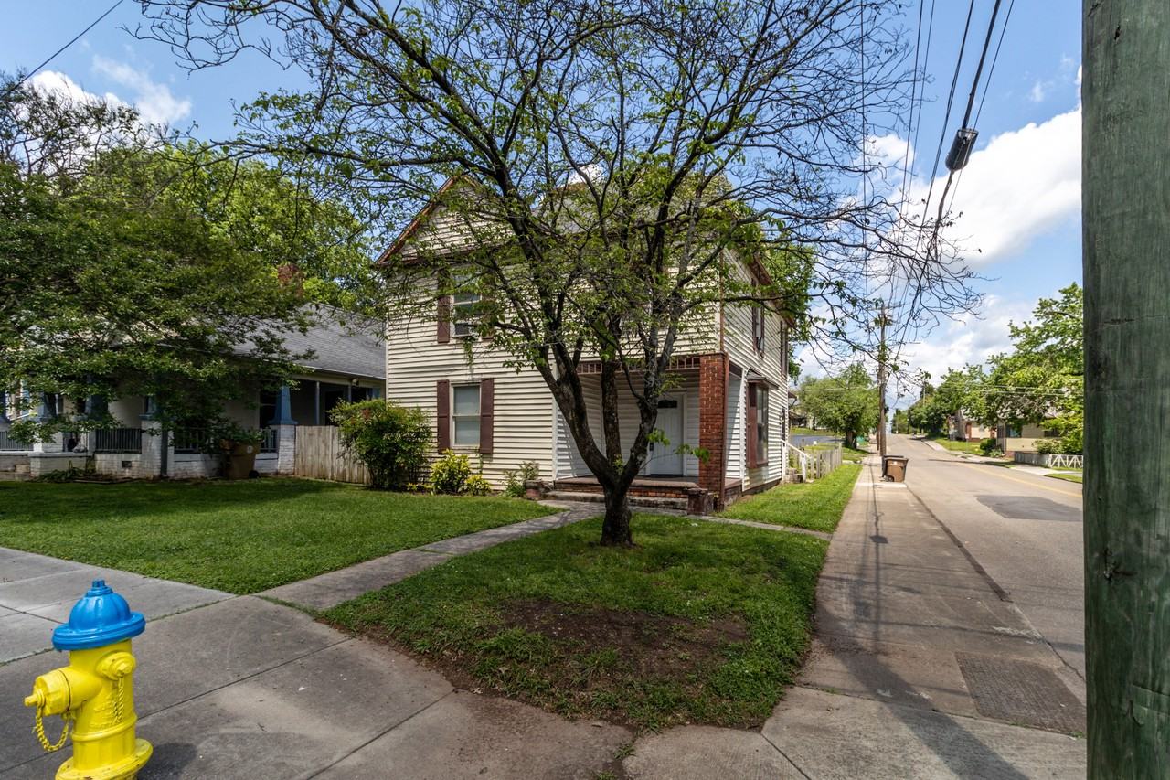 1401 Hannah Ave #1 - Photo 4 of 33