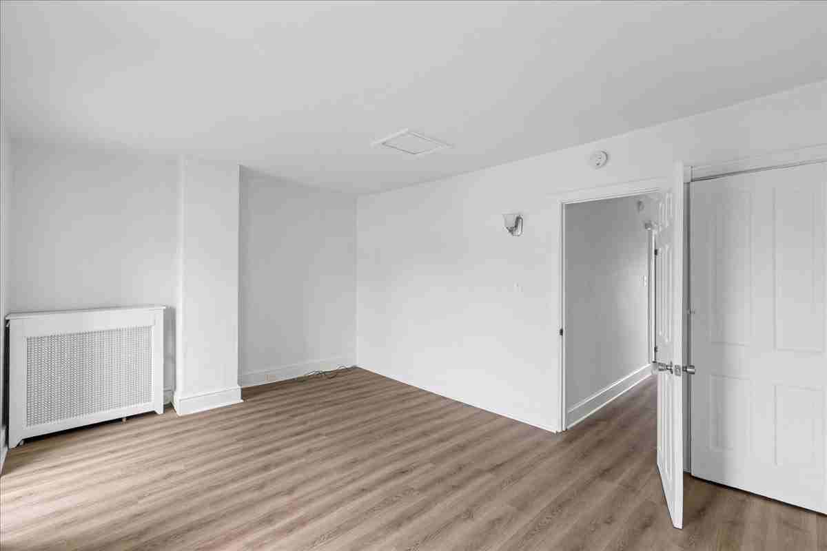 206 N Broadway #B - Photo 6 of 23