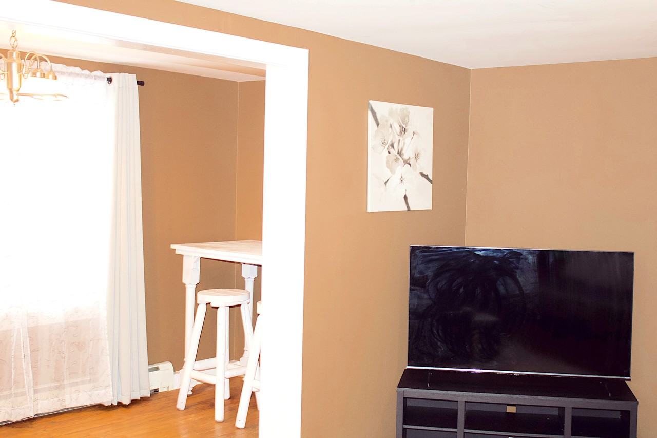 400 E Lead St - Photo 4 of 9