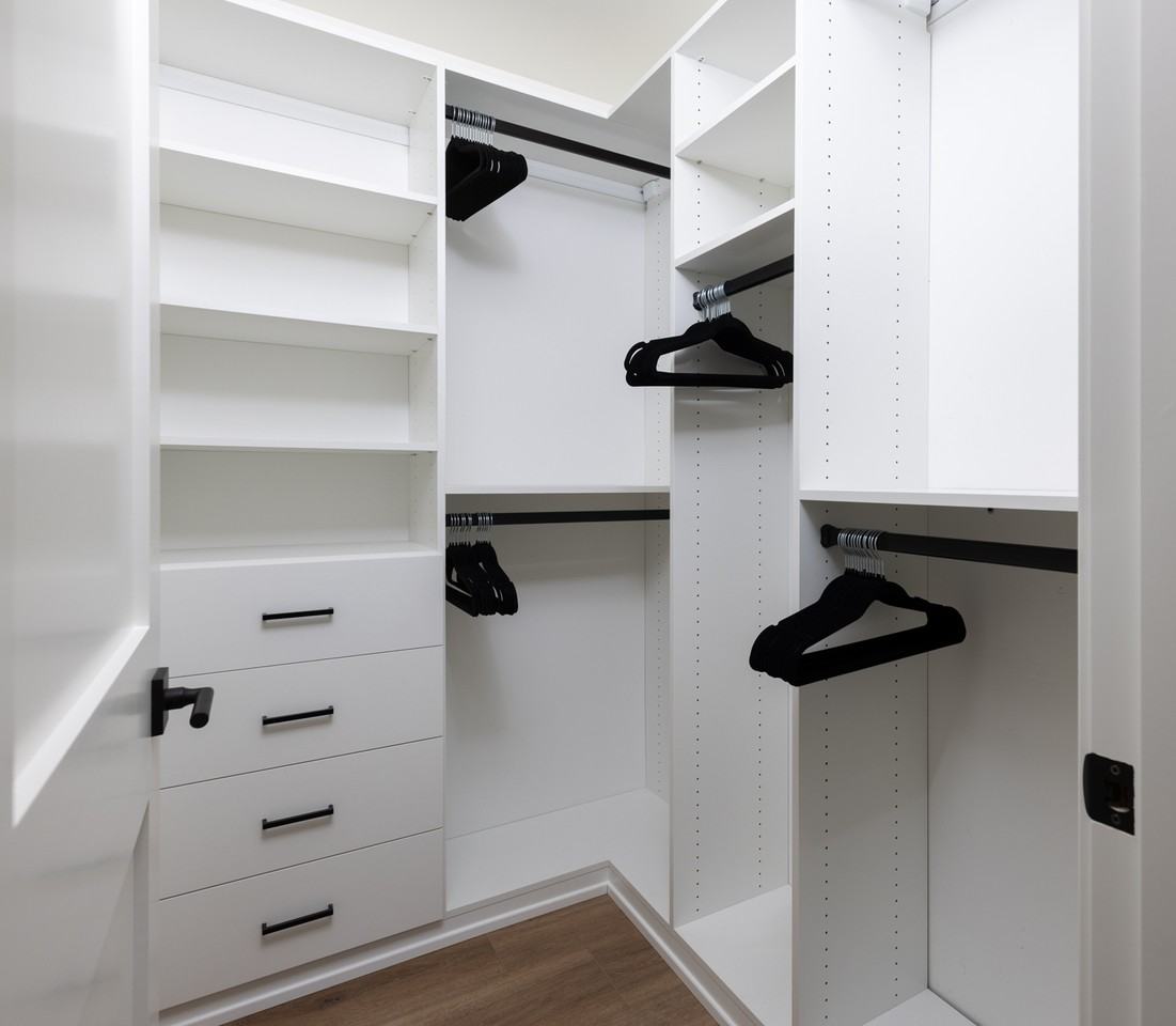 505 38th St #1-2 - Photo 7 of 17