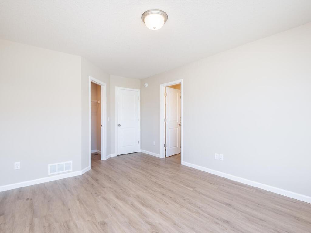 580 4th Ave Se #NA - Photo 6 of 16