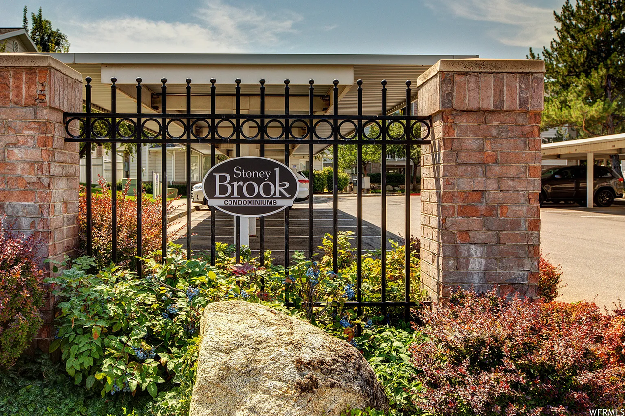 1162 E 6600 S #302 - Photo 7 of 18