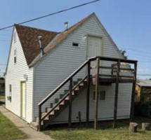 featured image of 207 E 15th St #1