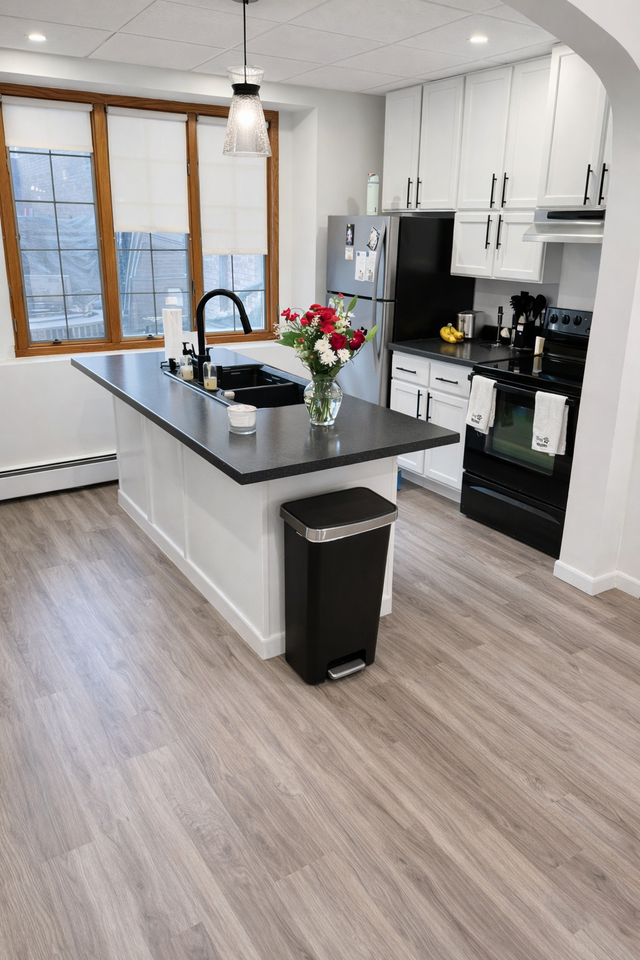 302 N Main St #620CEDARST - Photo 2 of 10