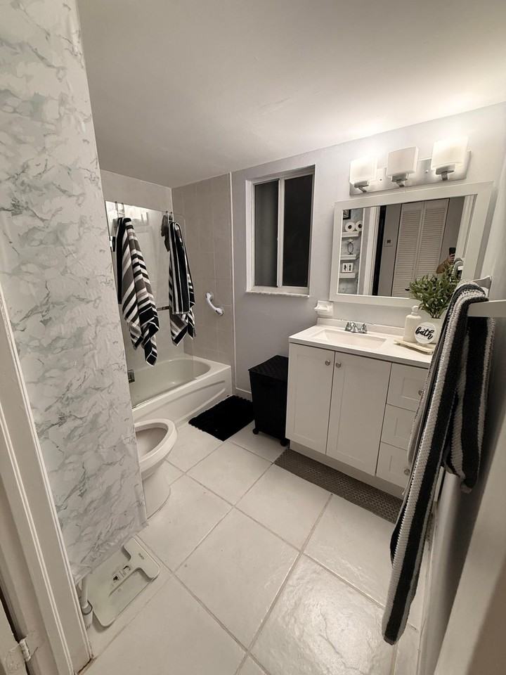 1453 Sw 3rd St #208 - Photo 4 of 15