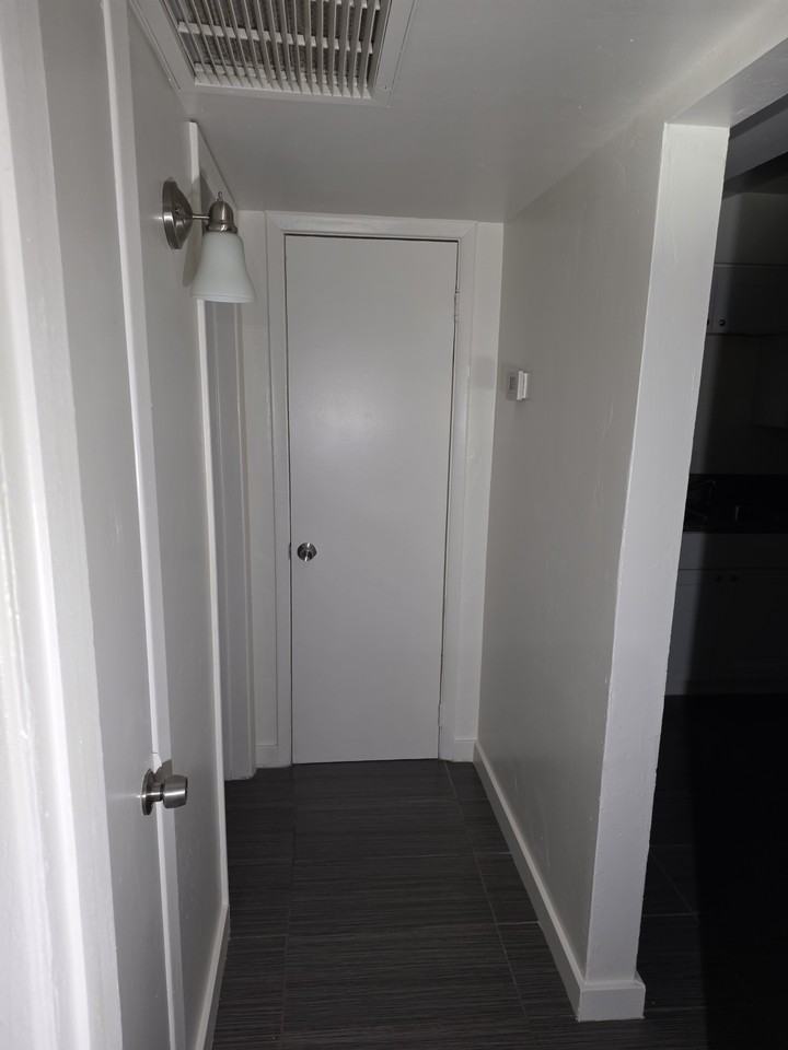 9215 N 13th Pl #3 - Photo 4 of 14