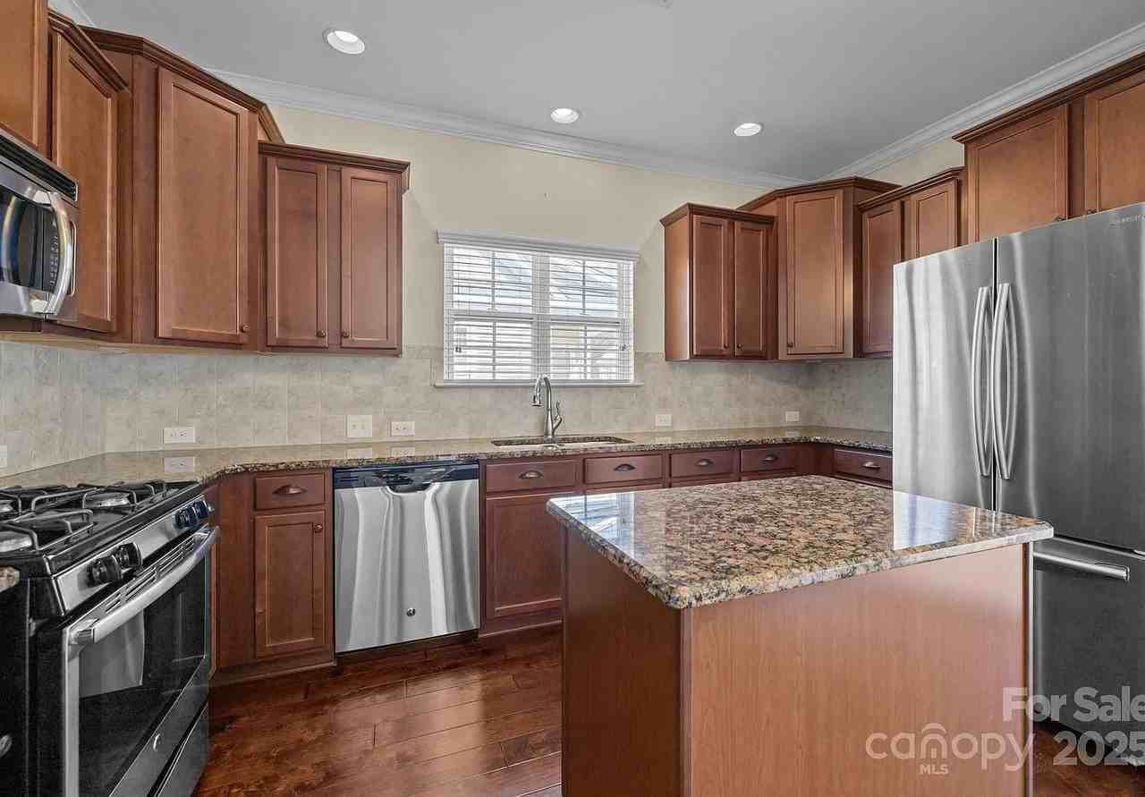 11222 Lazio Ln #NONE - Photo 2 of 19