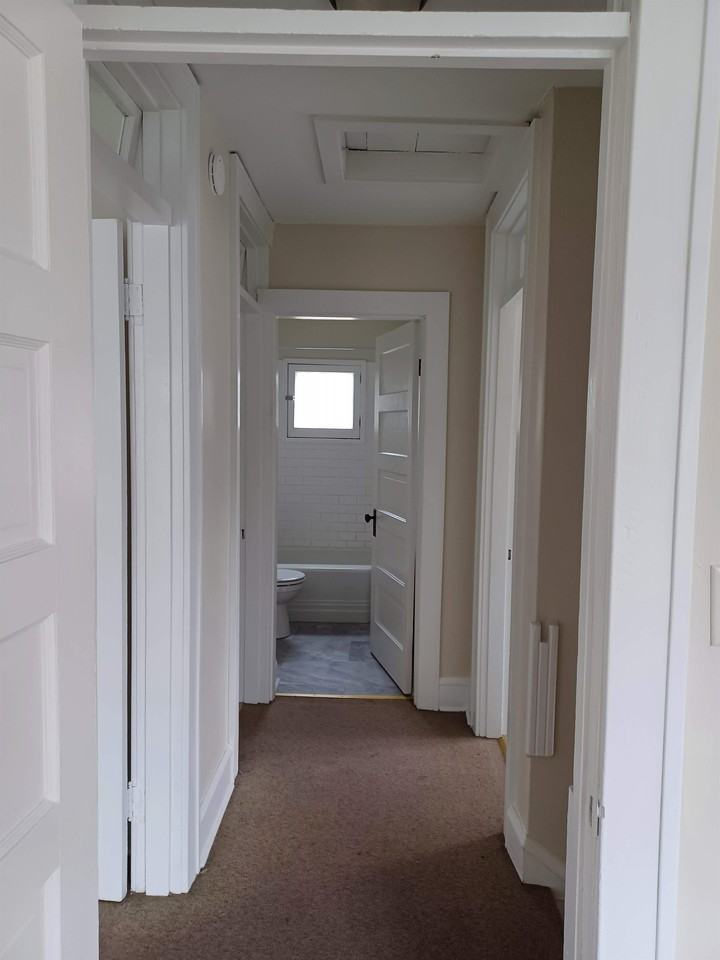 18 E Clifford St #2 - Photo 6 of 19