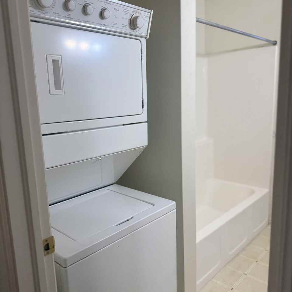 1431 Monroe - 2 #2 - Photo 3 of 9