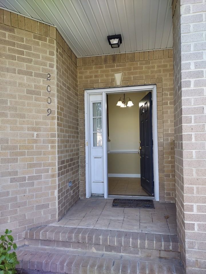 2009 Baltic Ave #2009 - Photo 2 of 29