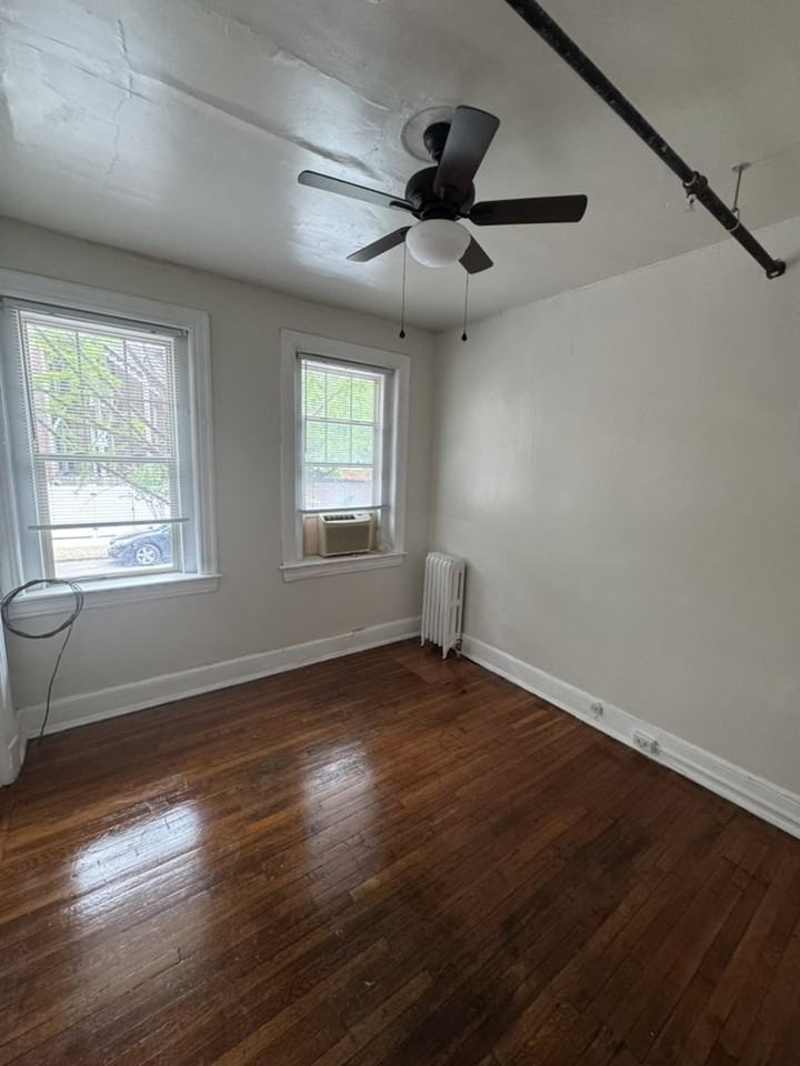 1118 Grove Ave #5 - Photo 3 of 14