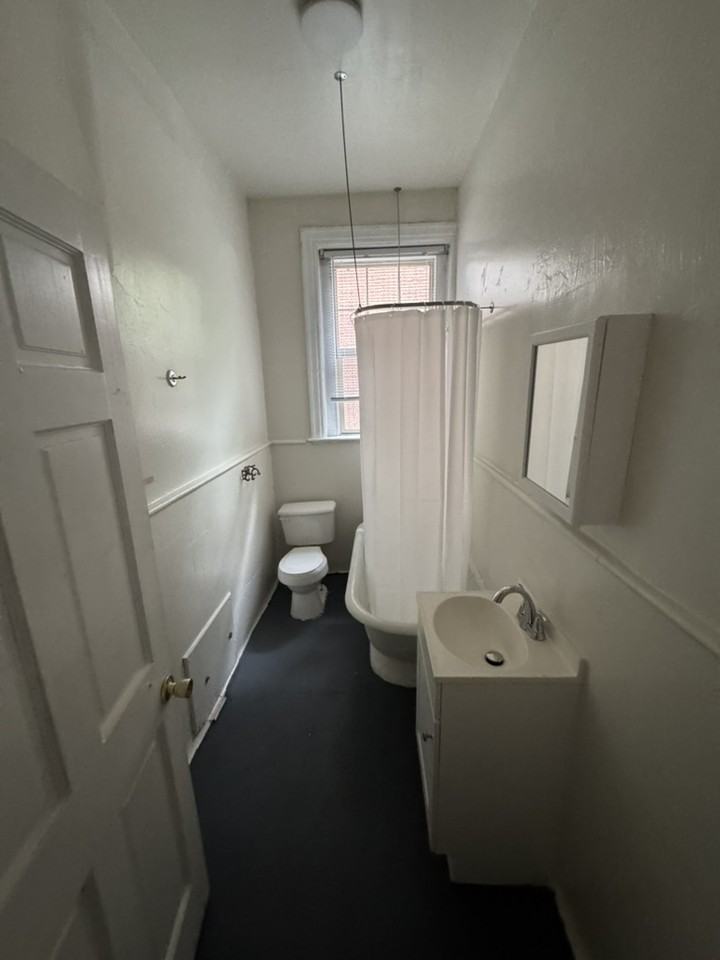 1118 Grove Ave #5 - Photo 7 of 14