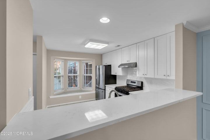 31 Lexington Court - Photo 3 of 32