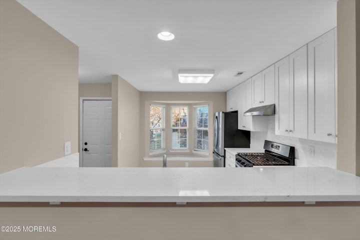 31 Lexington Court - Photo 4 of 32