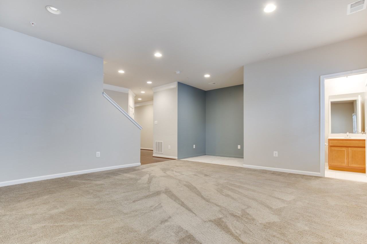 4216 Woodspring Ln - Photo 3 of 41