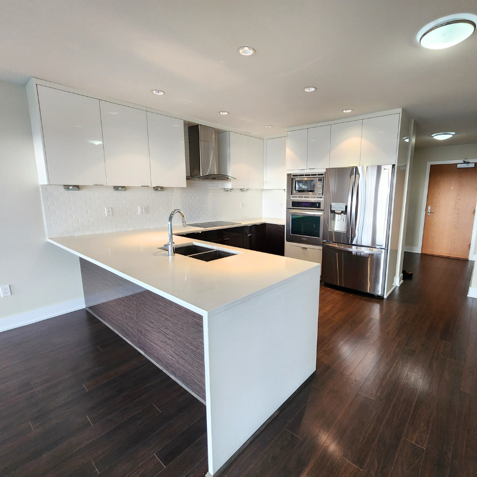 15747 Marine Drive #306 - Photo 3 of 11