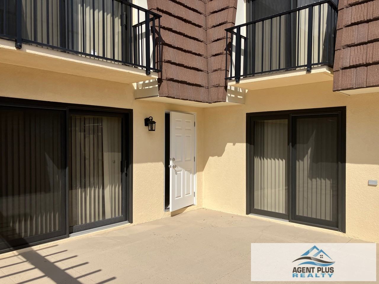 1123 11th Lane - Photo 4 of 6