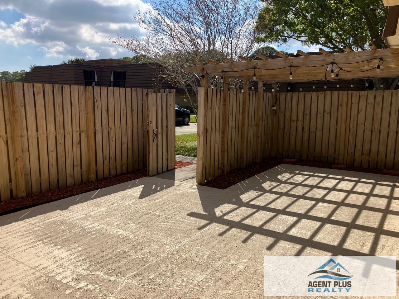 1123 11th Lane - Photo 5 of 6