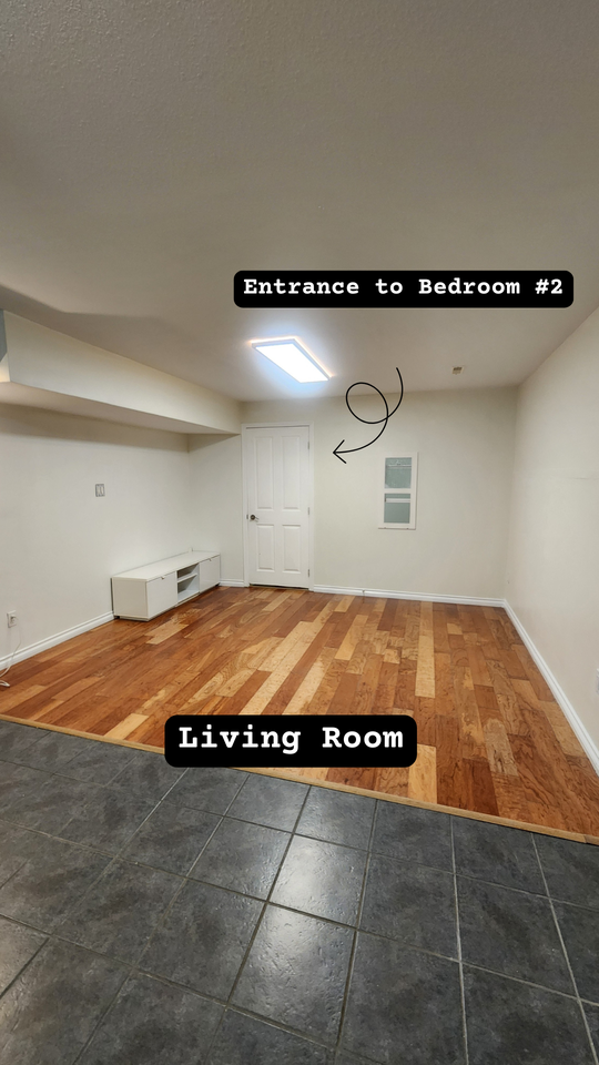 16521 Glenwood Crescent South - Photo 2 of 8