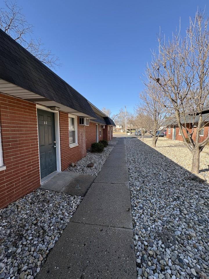 140 West Bluff Street #A3 - Photo 2 of 9