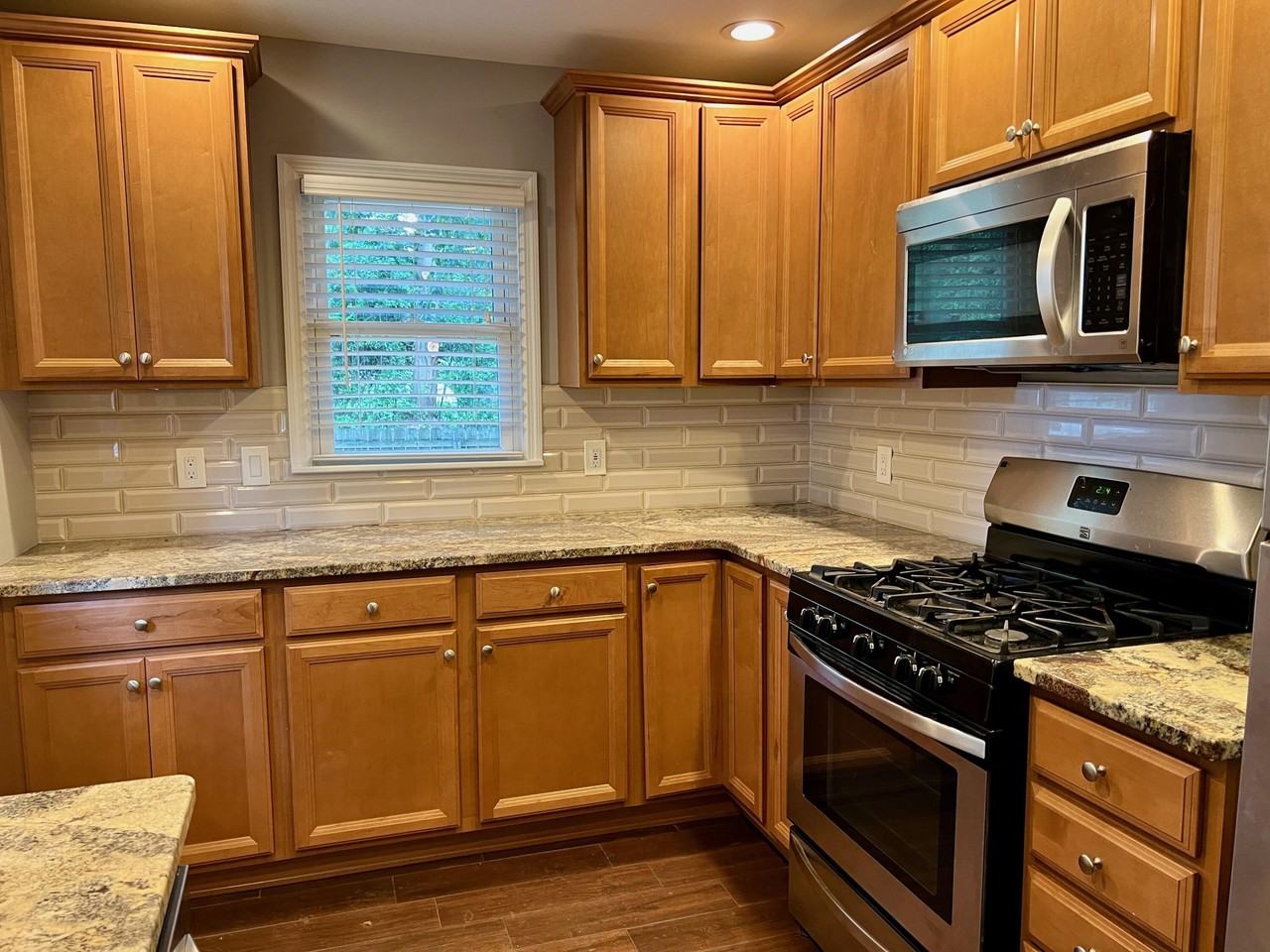 436 Berkley St Se - Photo 7 of 22