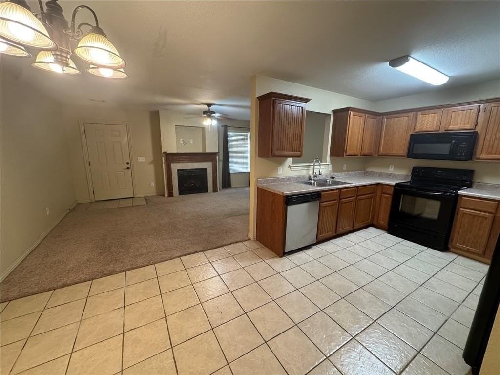 4015 Glenstone Ter #D - Photo 5 of 14