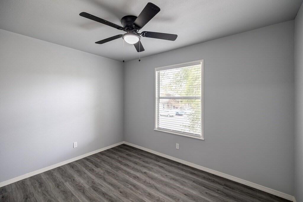 1701 N Lewis Ave #23 - Photo 5 of 13