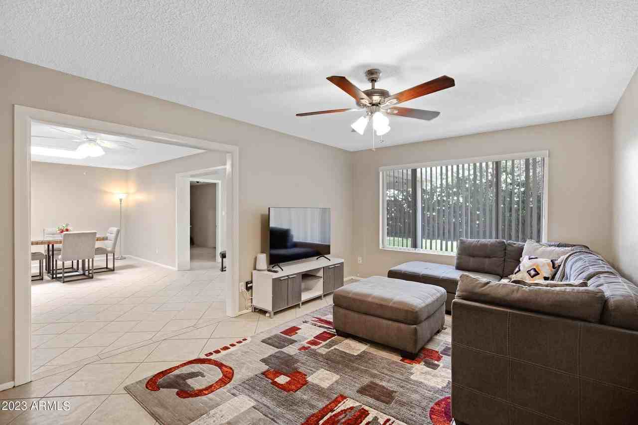 1812 N Mcallister Ave - Photo 7 of 45